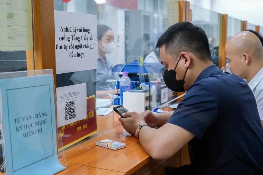 Crise do desemprego juvenil no Vietname: 1,4 milhões de NEET evidenciam desafios crescentes no mercado de trabalho