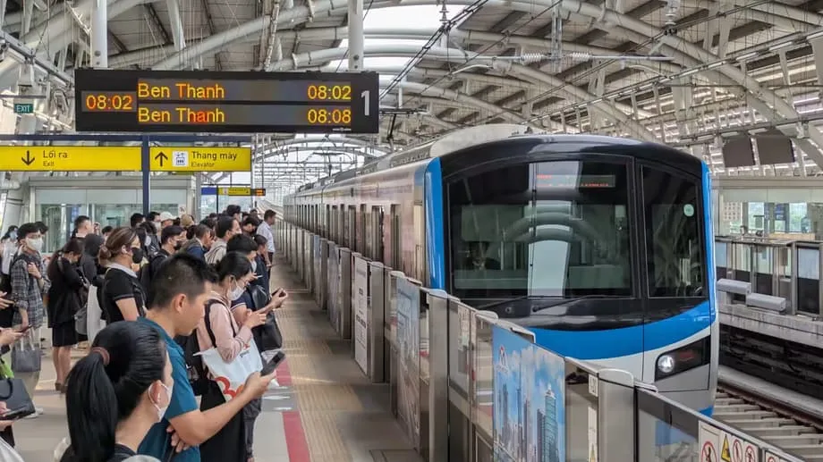 Primeira linha de metro do Vietname remodela a vida urbana à medida que os planos de expansão aceleram