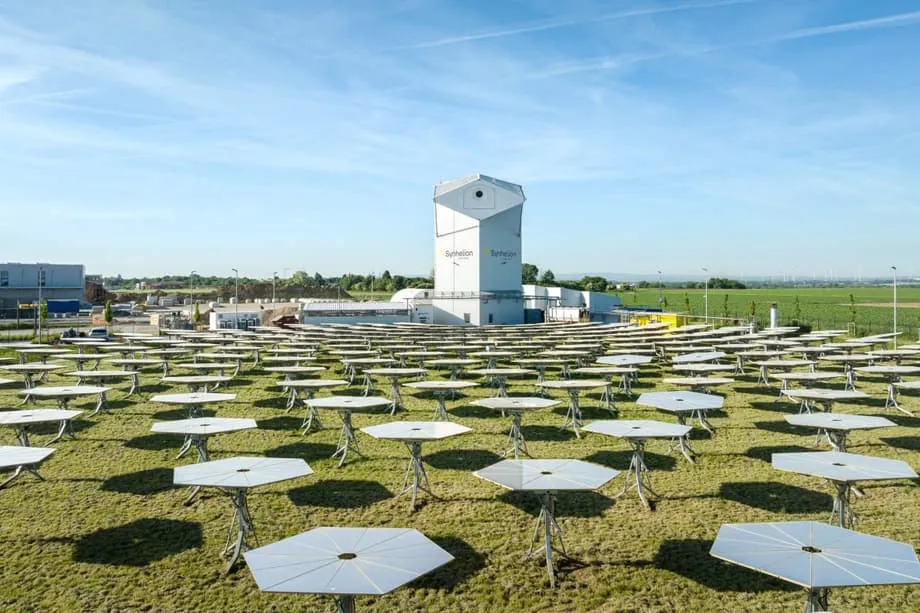 Cientistas recorrem à fotossíntese artificial para transformar dióxido de carbono em combustível usando luz solar
