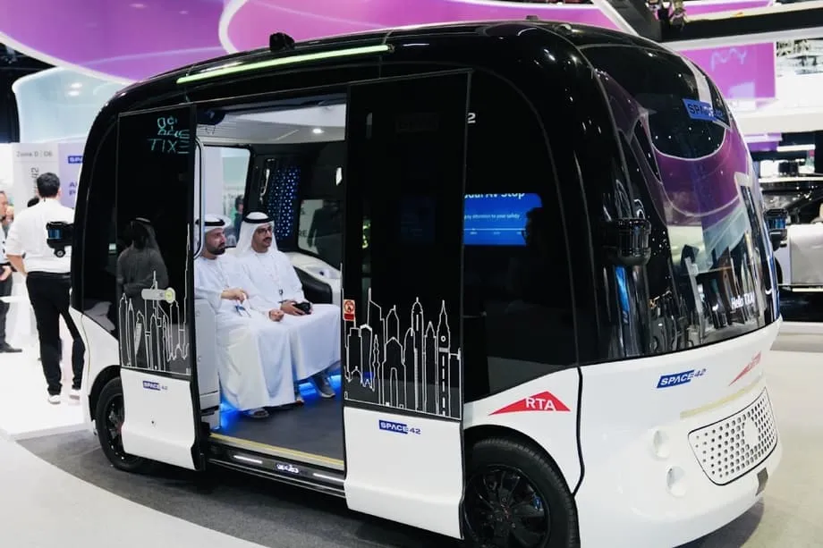 Robotáxis chineses conquistam o Golfo: como o Médio Oriente se tornou o novo campo de batalha da condução autónoma