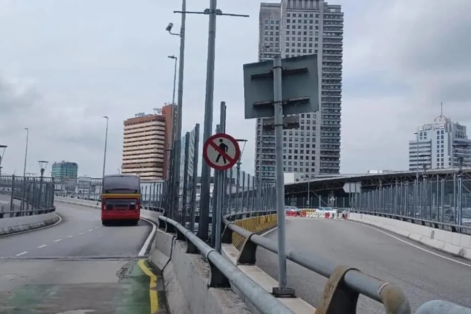 Caminhar na Causeway: Porque milhares arriscam travessias ilegais apesar de novos avisos