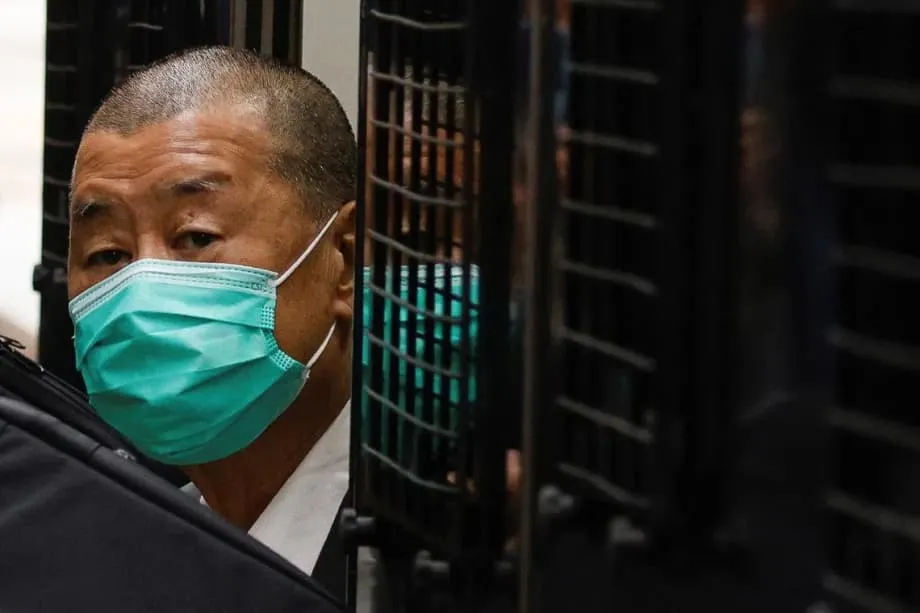 Governo de Hong Kong procura confiscar 16 milhões de dólares ao magnata dos media preso Jimmy Lai