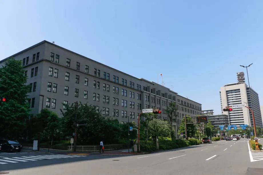 Japão propõe cortar drasticamente as vagas nas faculdades de Medicina enquanto se avizinha um excedente de médicos