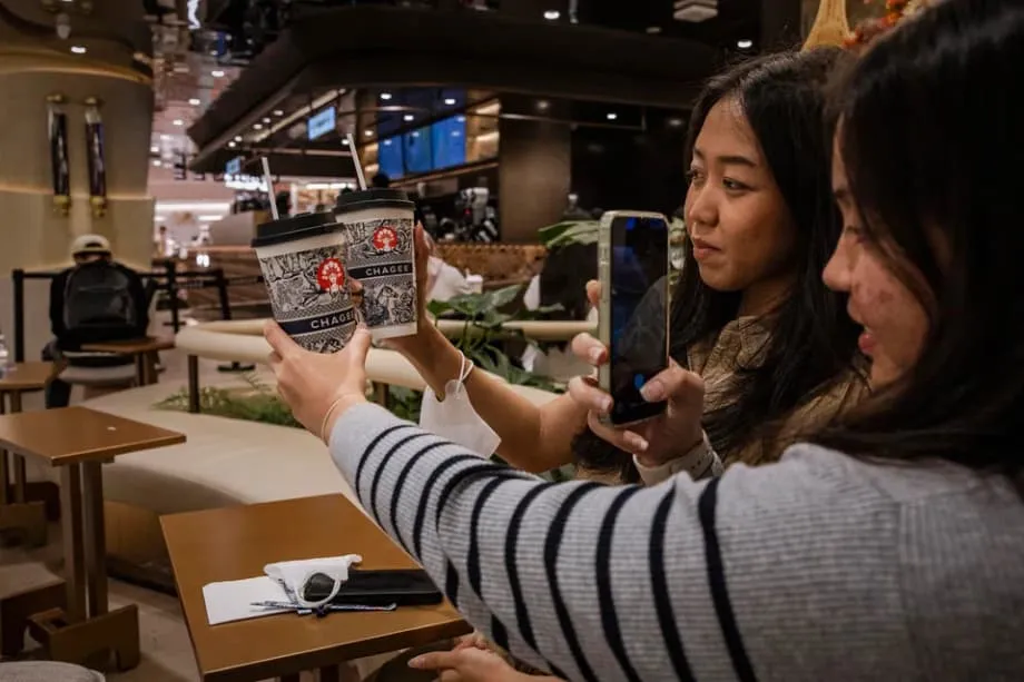 Enquanto as marcas dos EUA tropeçam, a China conquista os jovens indonésios