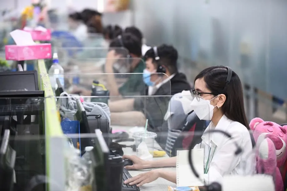 O paradoxo do local de trabalho no Vietname: o elevado otimismo de vida mascara uma grave crise de falta de envolvimento dos trabalhadores