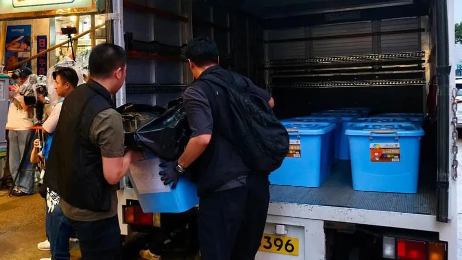 Livrarias independentes de Hong Kong enfrentam terceira rusga policial em quatro meses com cinco detidos por publicações “sediciosas”