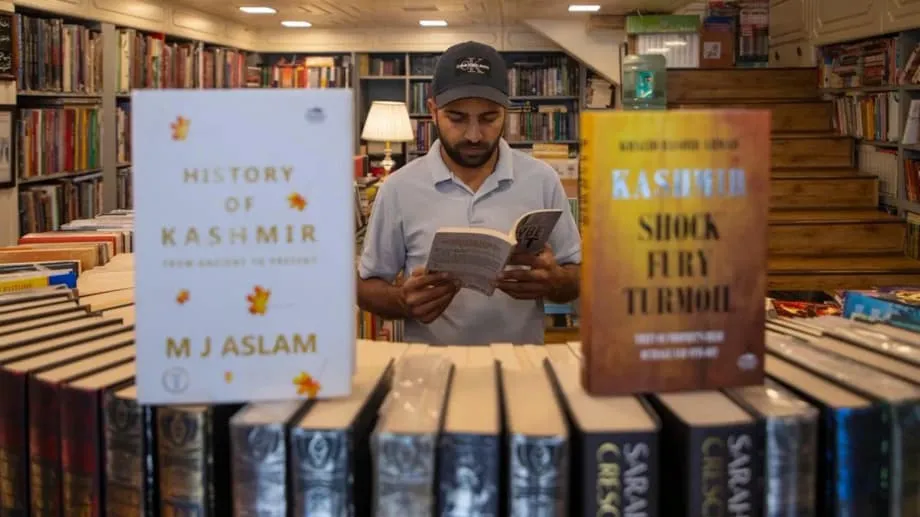 Auditoria aos livros na Caxemira desencadeia disputa sobre história, segurança e liberdade académica