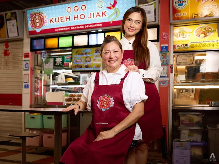 Dentro da Kueh Ho Jiak: como Sandy Tan mantém viva a tradição do kueh em Singapura