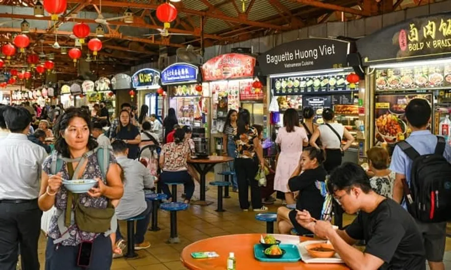 Indústria de restauração de Singapura vive grande movimentação com encerramento de 2 431 estabelecimentos em 2025