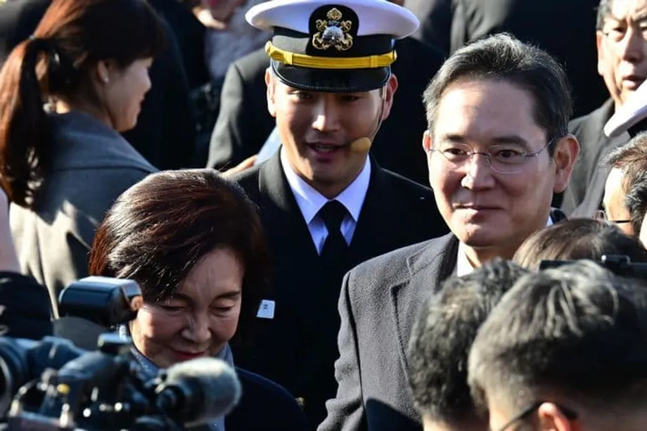Herdeiros dos chaebol traçam um novo rumo na Marinha para a liderança global
