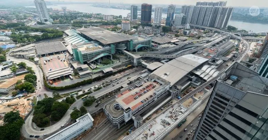 Confusão e preocupação enquanto taxistas malaios aguardam detalhes sobre alterações à entrega de passageiros transfronteiriça com Singapura