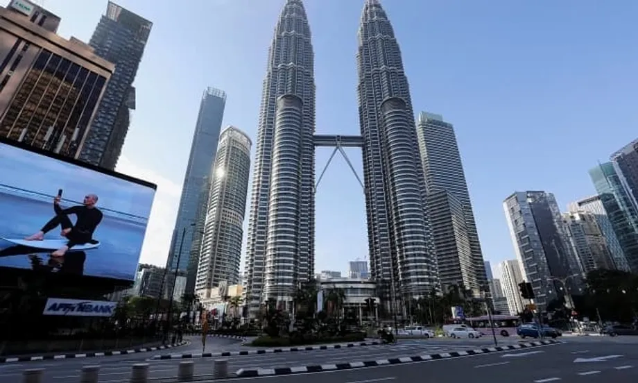 Cruzada de limpeza da Malásia: multas mais severas e trabalho comunitário visam superar Singapura