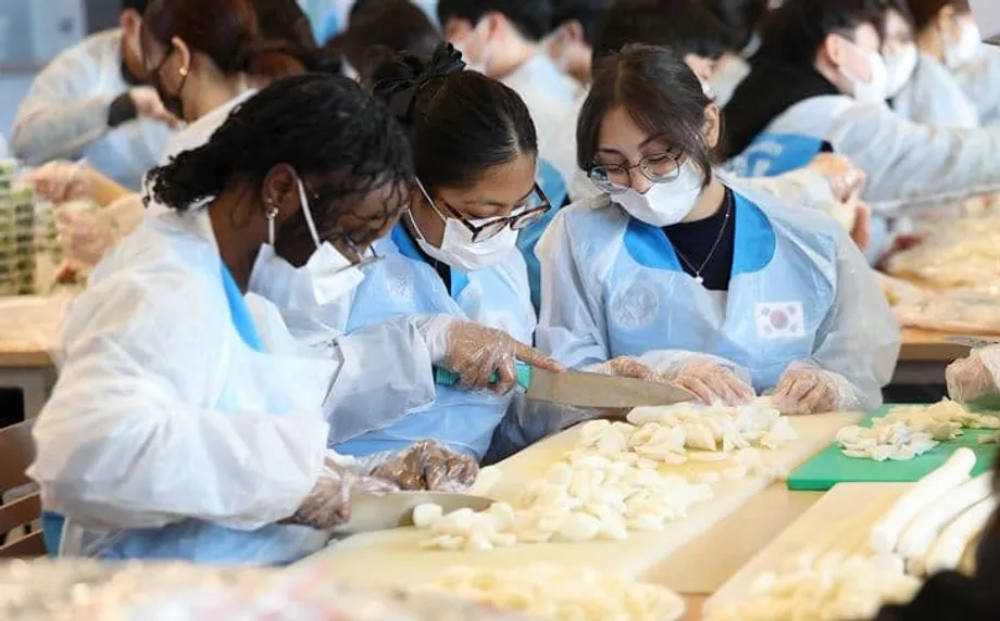 Estratégia da Coreia do Sul para estudantes internacionais enfrenta crise com aumento das permanências além do prazo dos vistos