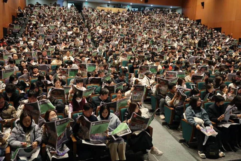 O Paradoxo da Educação na Coreia do Sul: Porque É Que os Pais Se Agarram à Aprendizagem Mecânica Enquanto a IA Redefine o Futuro