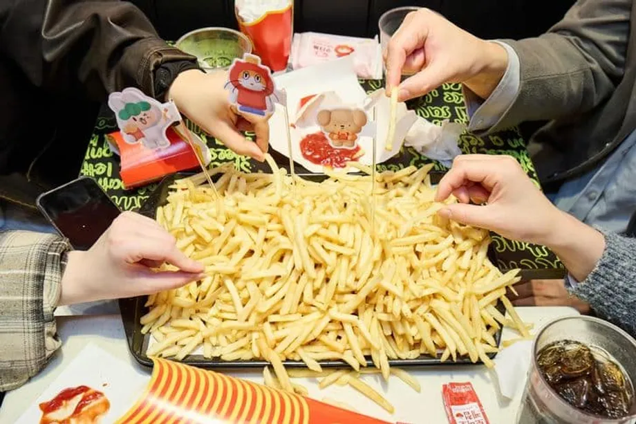A ascensão do Gam-twi: como as batatas fritas se tornaram a resposta da Coreia do Sul à solidão