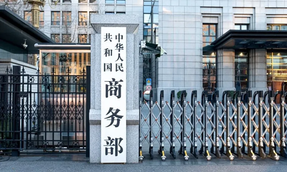 China impõe proibição de exportação a sete empresas europeias de defesa devido a vendas de armas a Taiwan