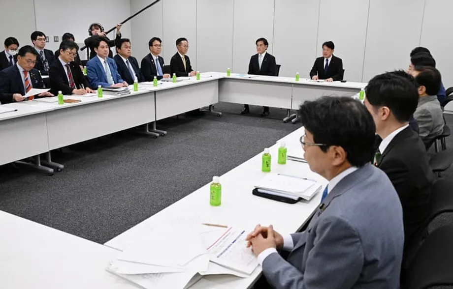 Japão pondera solução alternativa de imposto de 1% sobre alimentos para evitar quebrar promessa de campanha devido a atrasos técnicos