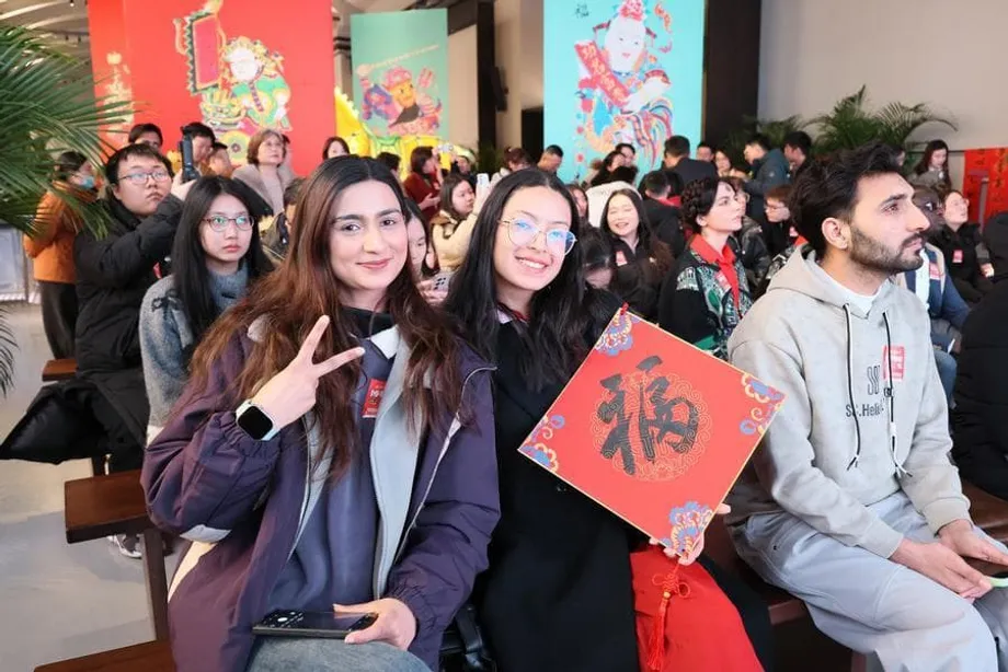 China afirma-se como potência global da educação com 380 000 estudantes internacionais