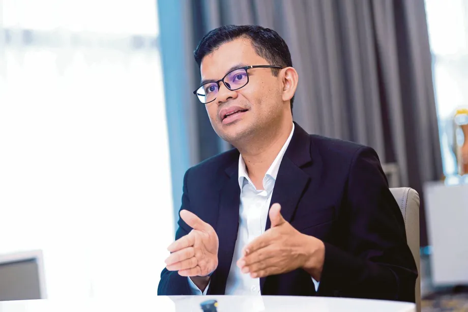 Malaysia Says 10% of Jobs Face Change as AI Tests Skills and Employment Plans