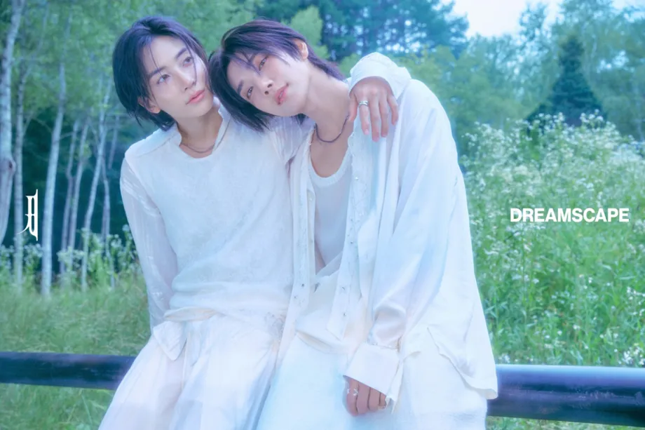 Jeonghan and Joshua's DREAMSCAPE Sells 804,949 Copies in First Week, Tops Hanteo Chart