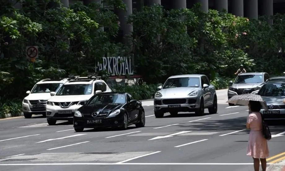 Porque Singapura É a Cidade do Sudeste Asiático Mais Cara para Comprar Automóvel: Dentro do Relatório Julius Baer