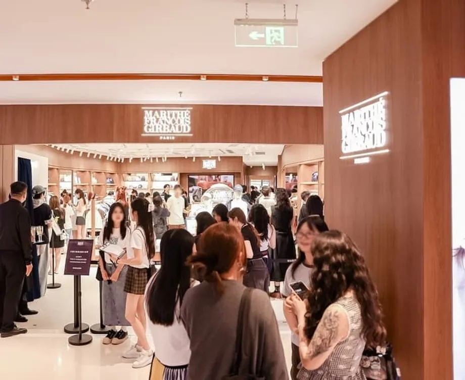 A Geração Z da China impulsiona uma vaga de moda coreana enquanto o K beauty arrefece