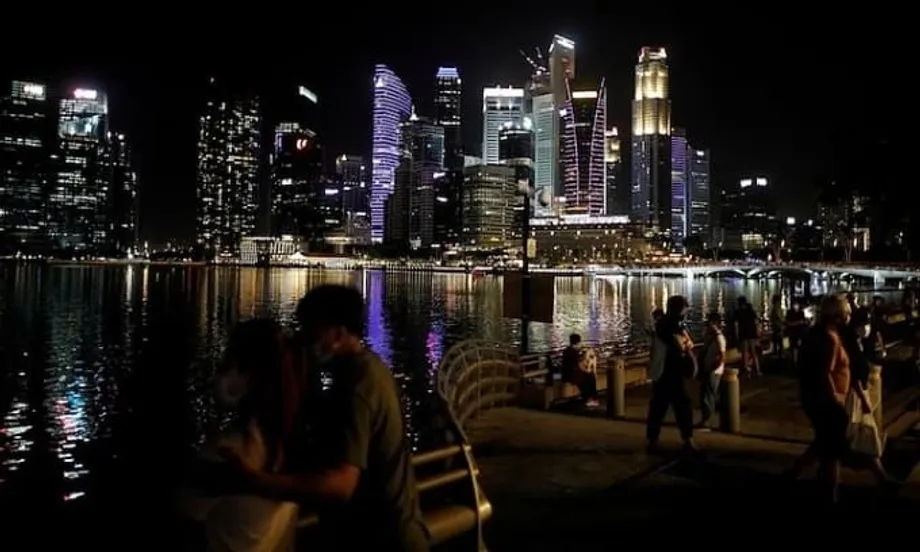Singapura Lidera o Mundo em Sentimento de Segurança à Noite, Revela Gallup