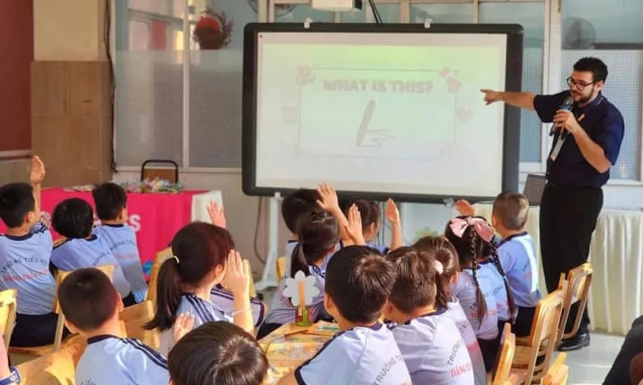 Inglês Obrigatório a Partir do 1.º Ano em Todo o Vietname até 2030